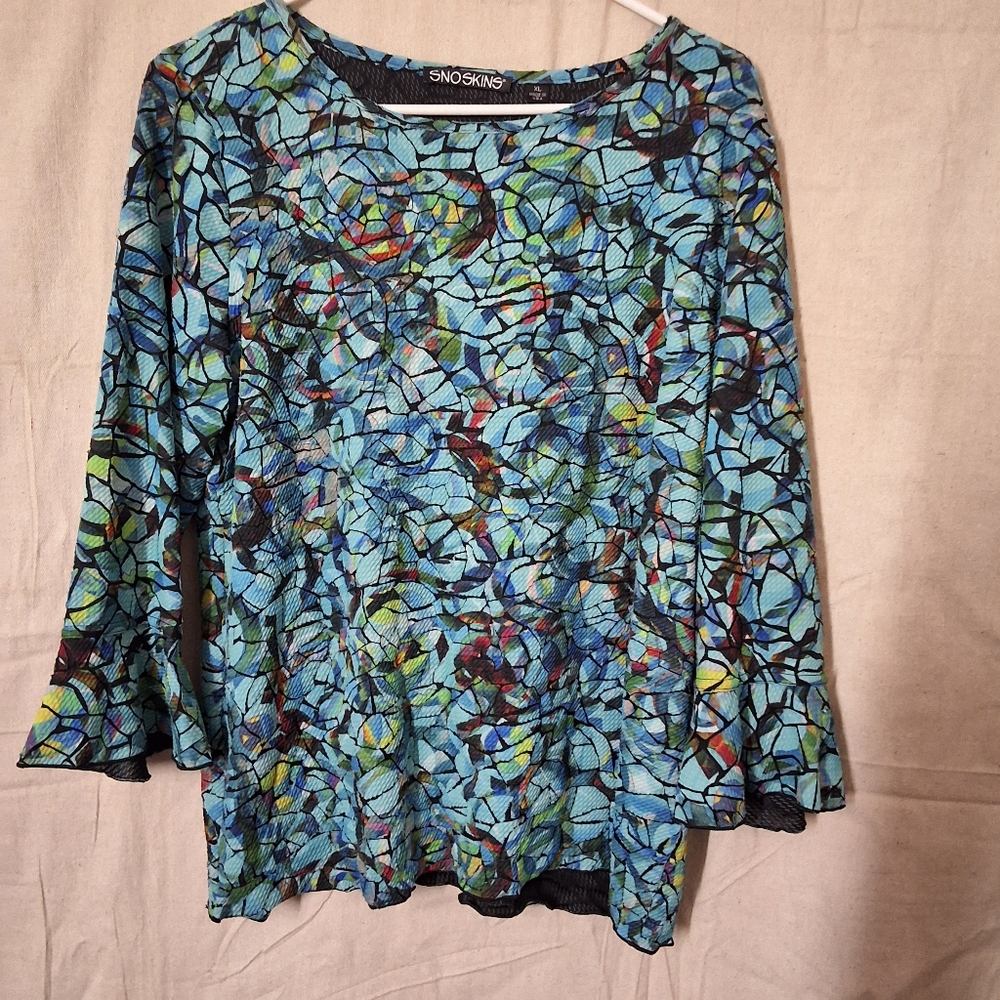 Sno Skins Women's Blue Mosaic Patterned Top